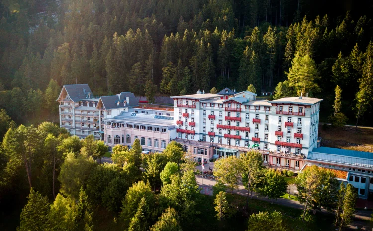 Leysin American School campus